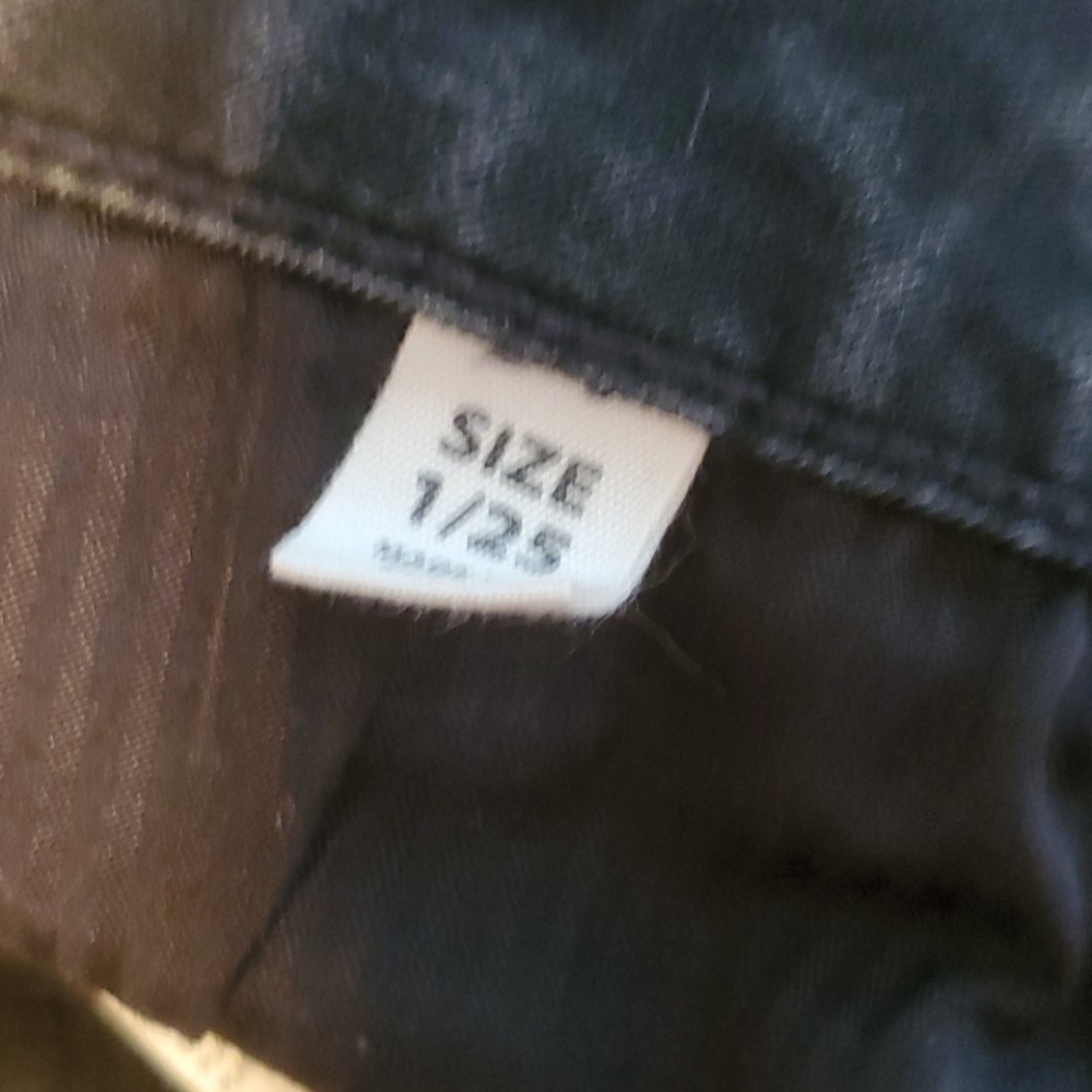 Shorts - Picture 6 of 6